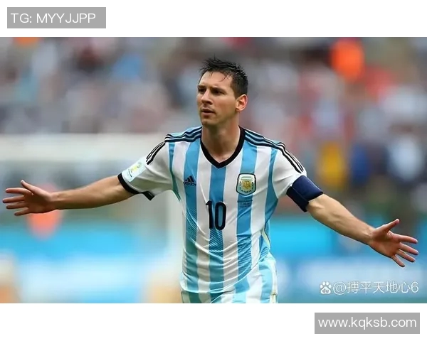 历史足球巨星排名解析：盘点世界足坛传奇人物及其卓越成就